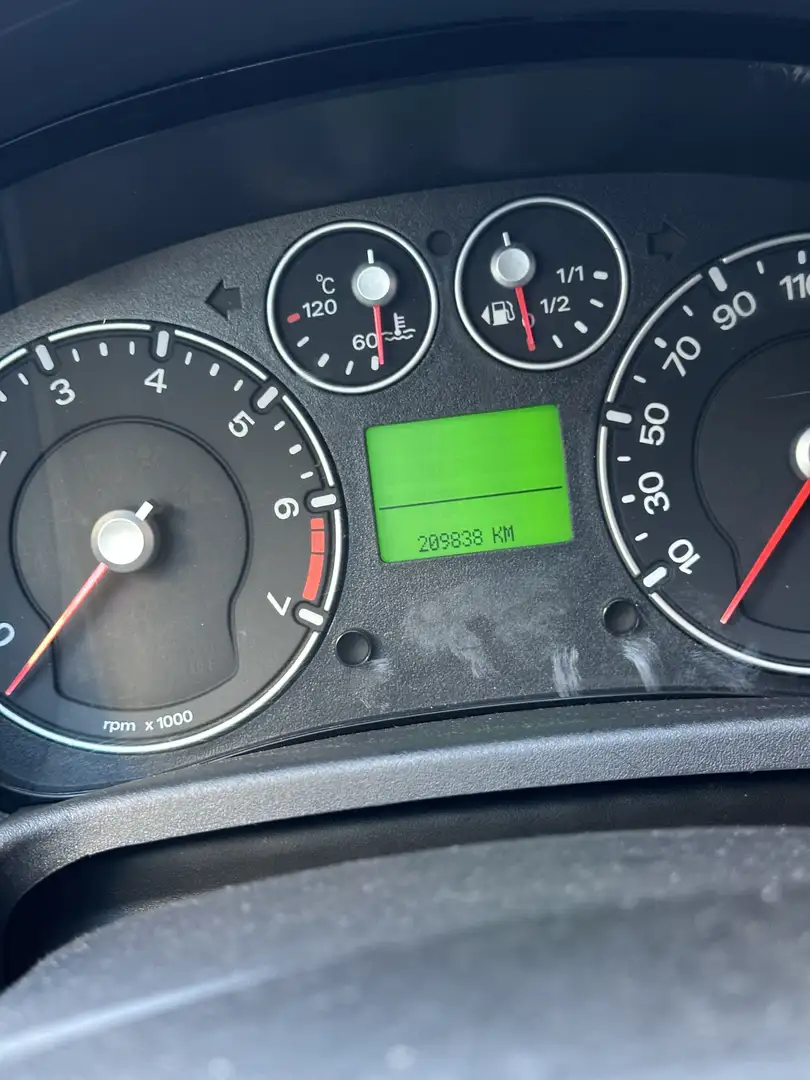 Ford Fiesta Gris - 2