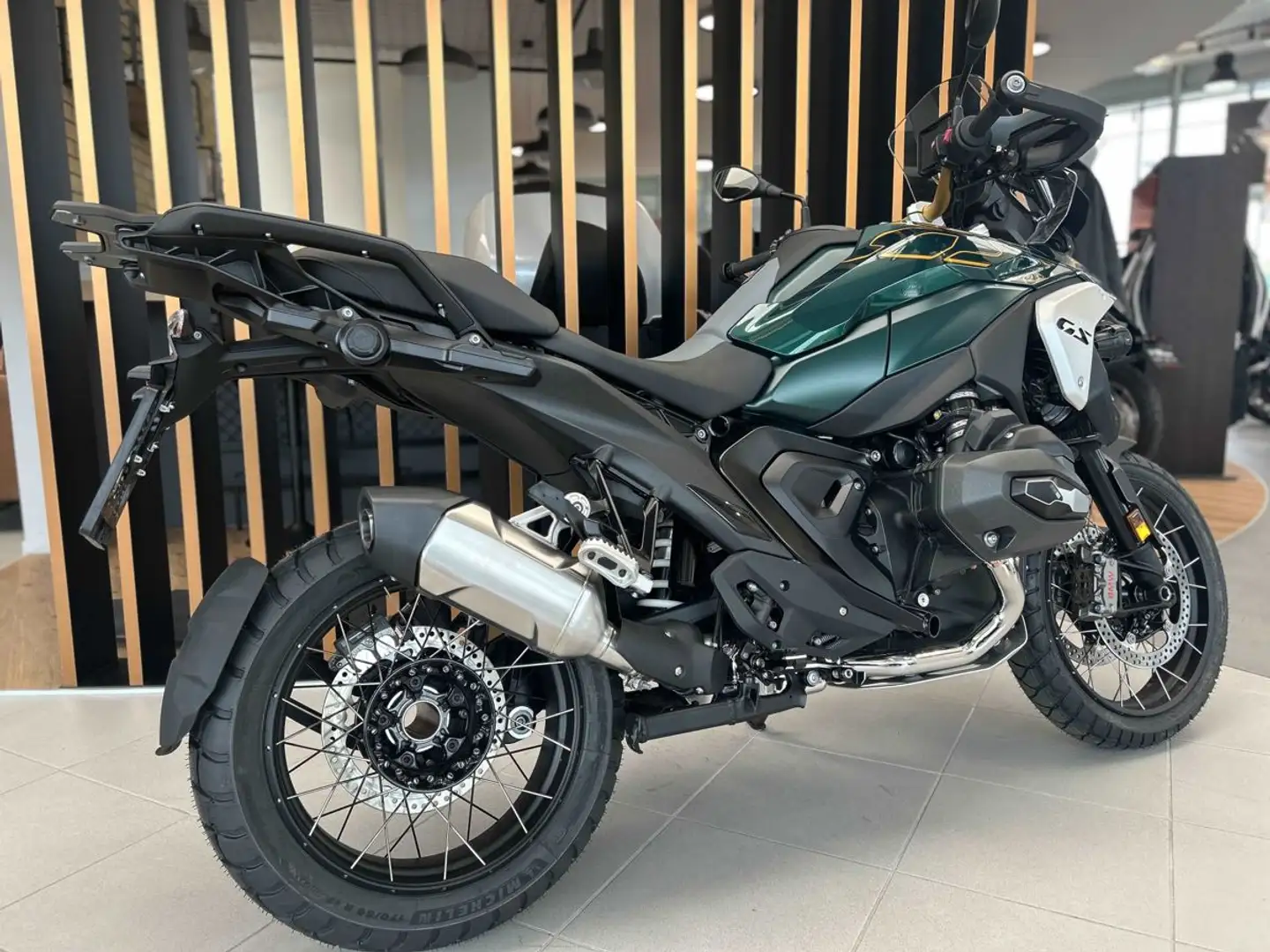 BMW R 1300 GS Option 719 Tramuntana Grün - 2