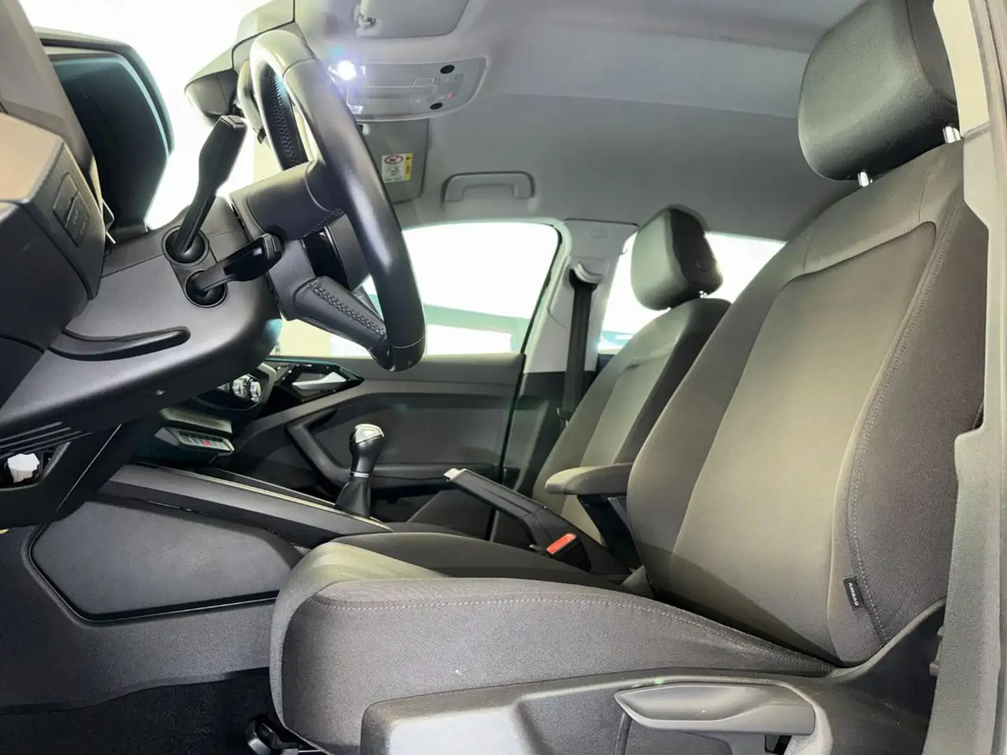 Audi A1 SPB 30 TFSI S line edition / NEOPATENTATI Schwarz - 2