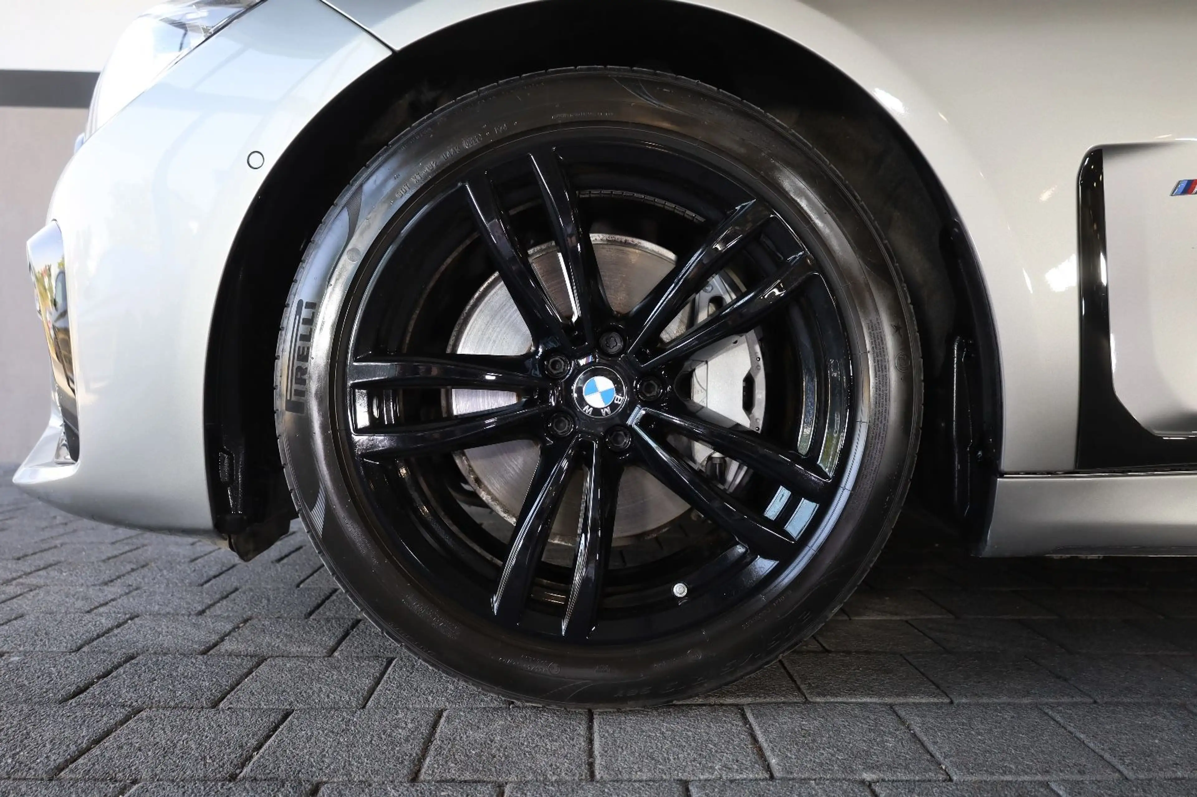 BMW 730 d/360*/HUD/SHZ/DAB/AIRMATIC/HarmanKardon/R19 — photo 4