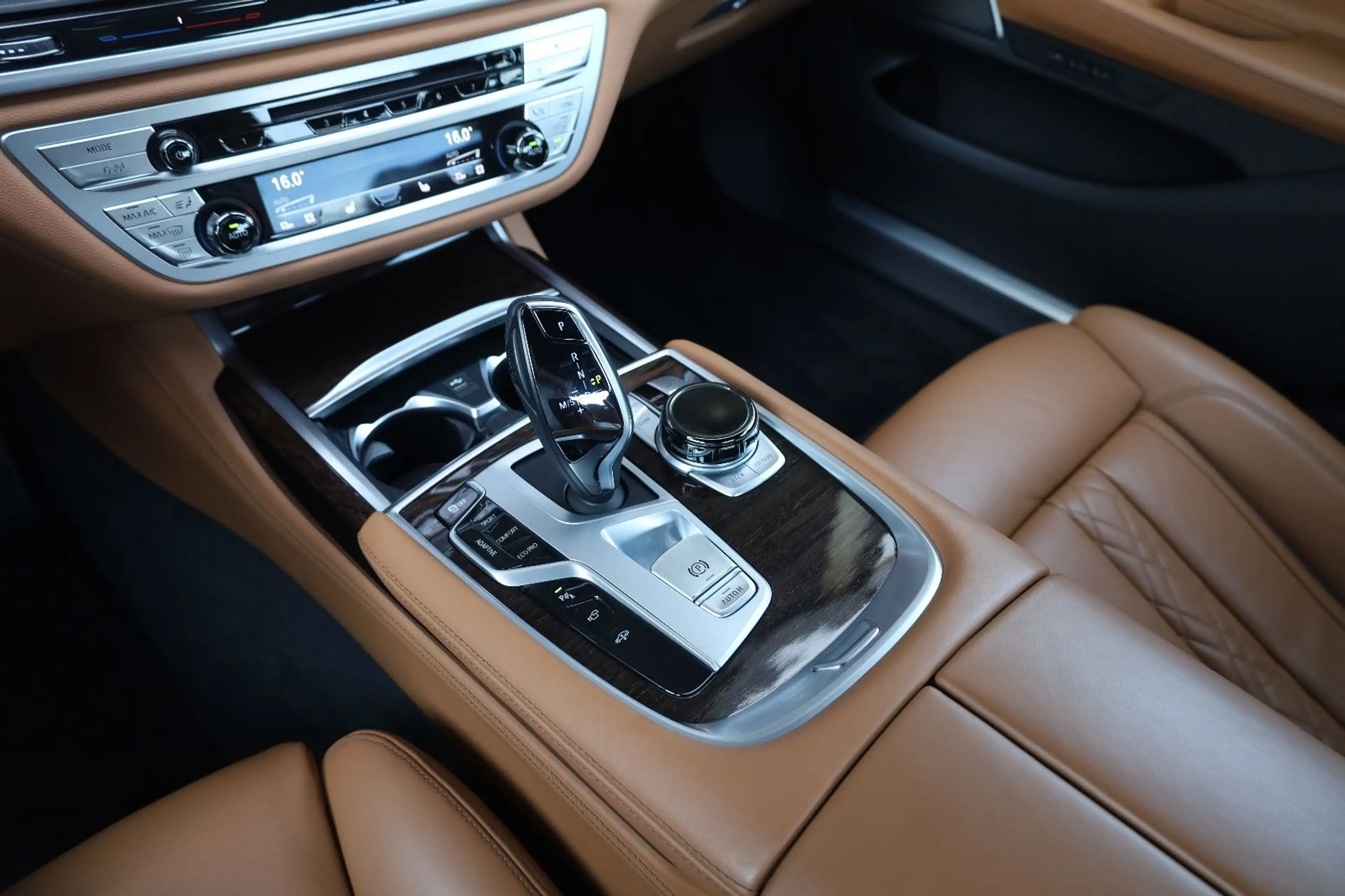 BMW 730 d/360*/HUD/SHZ/DAB/AIRMATIC/HarmanKardon/R19 — photo 15