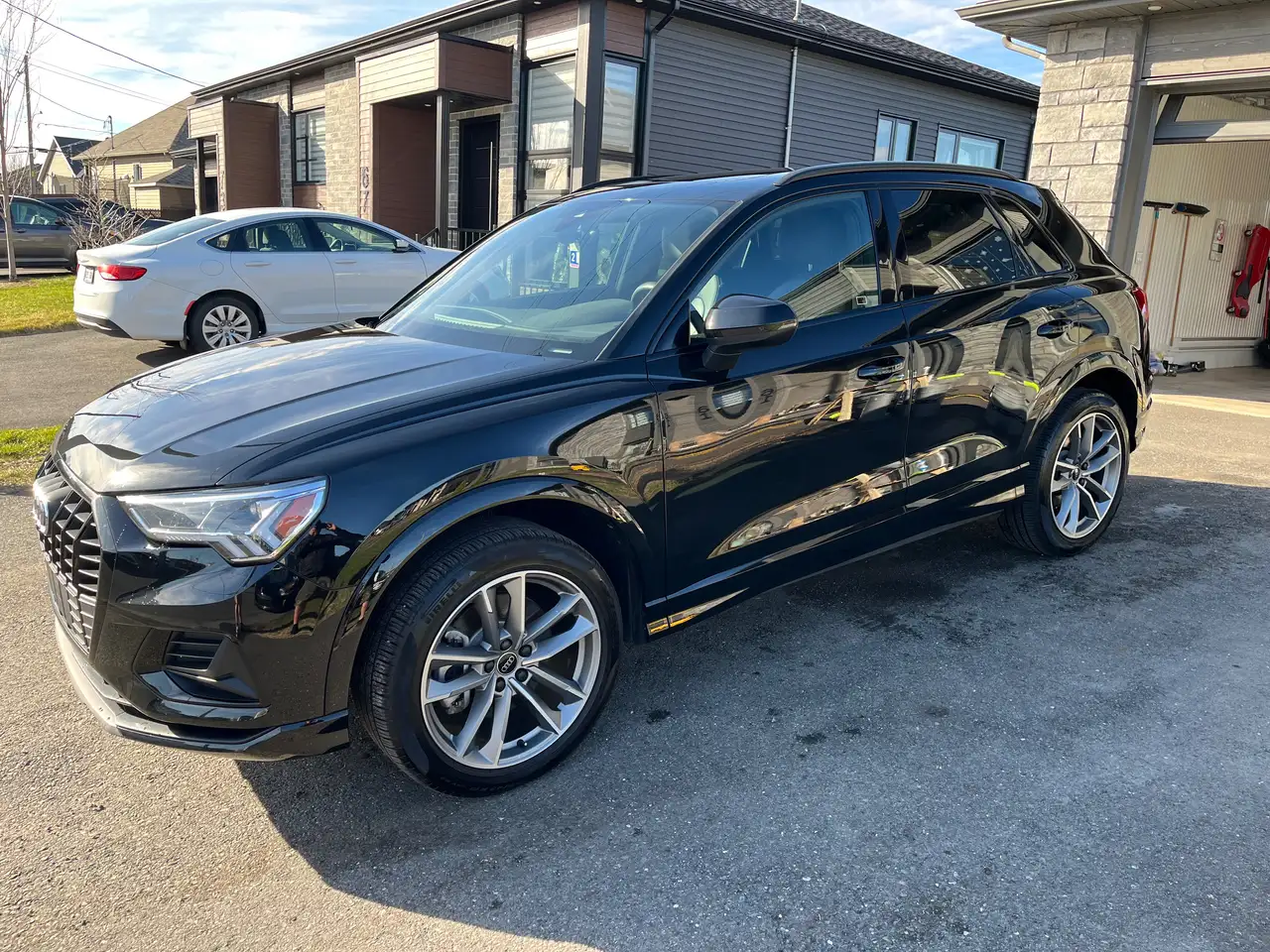Audi Q3 снимка Audi Q3