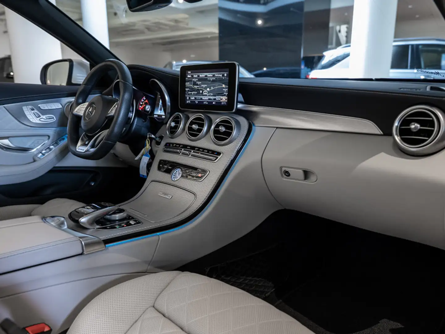 Mercedes-Benz C 63 AMG S Cabrio OceanBlue/Burm/Sitzklima/Magno Weiß - 2