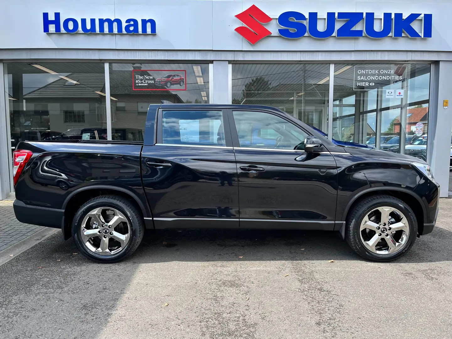 SsangYong Musso 2.2 Turbo e-Xdi 4WD Sapphire Elegance Pack 20" Noir - 2