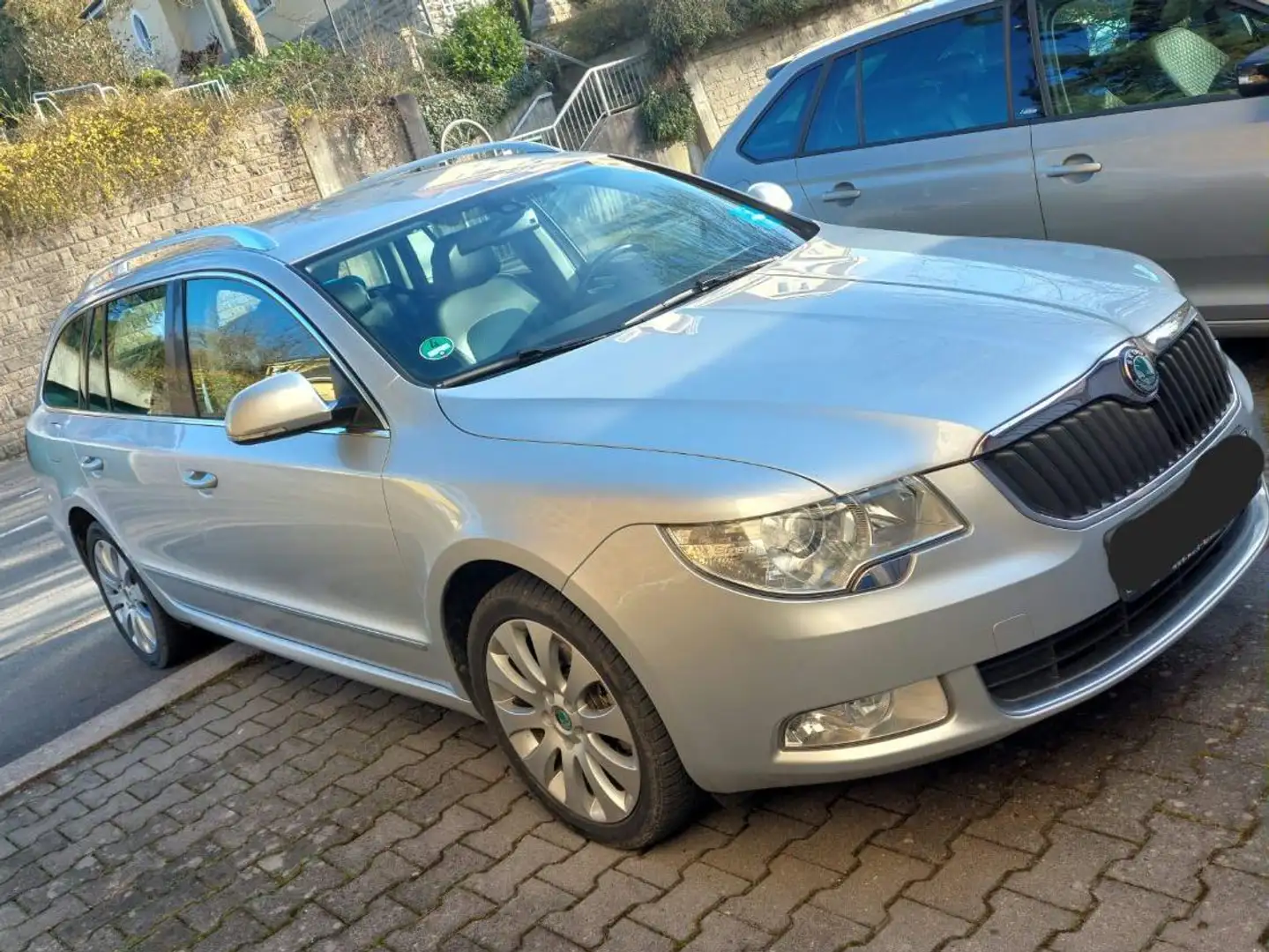 Skoda Superb Superb Combi 2.0 TDI DSG Elegance Ezüst - 2