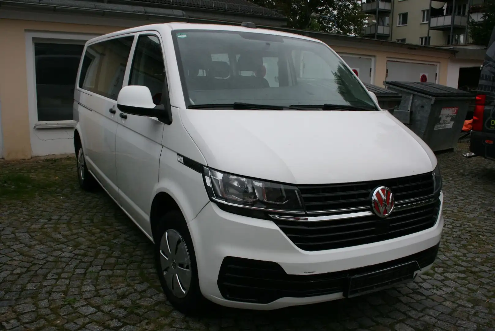 Volkswagen T6 Kombi T6.1  Kombi lang 9-Sitzer NAVI Blanc - 1
