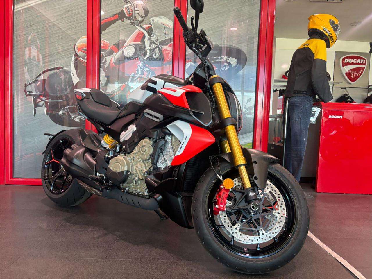 Ducati Diavel RS LIVERY 2026