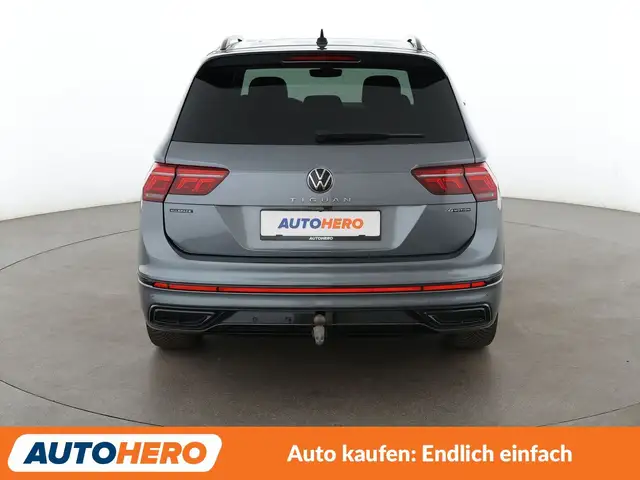 Volkswagen Tiguan Allspace view 5