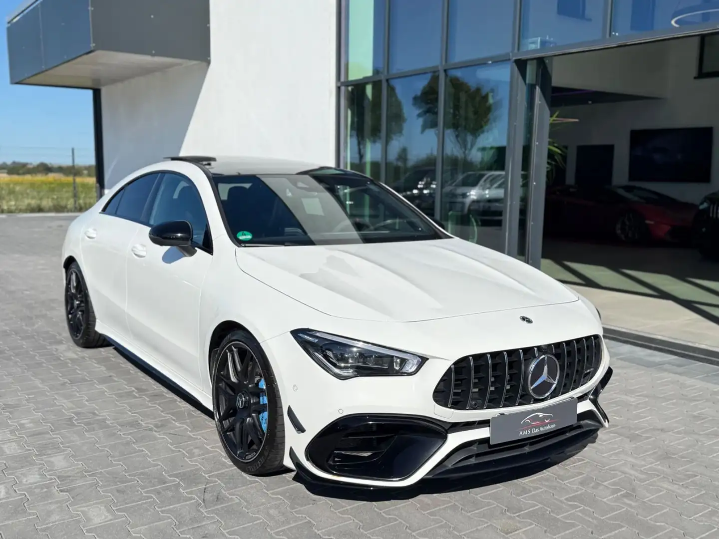 Mercedes-Benz CLA 45 AMG 4Matic Leder Navi Pano  Schalensitze Weiß - 2