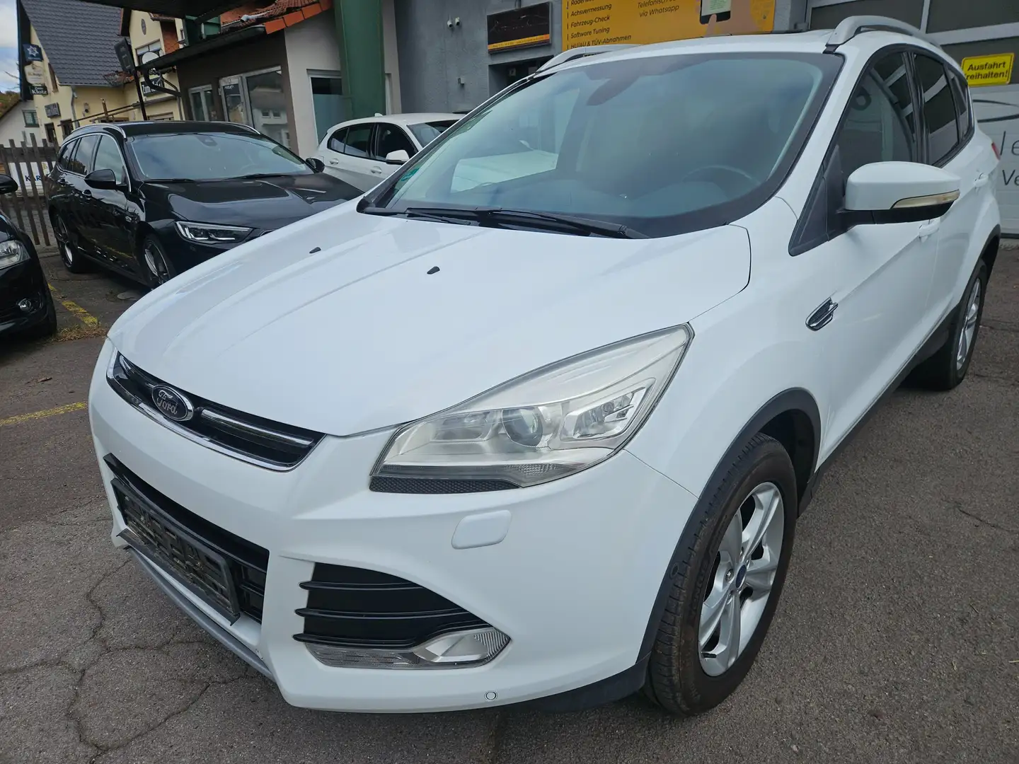 Ford Kuga Titanium Blanc - 1