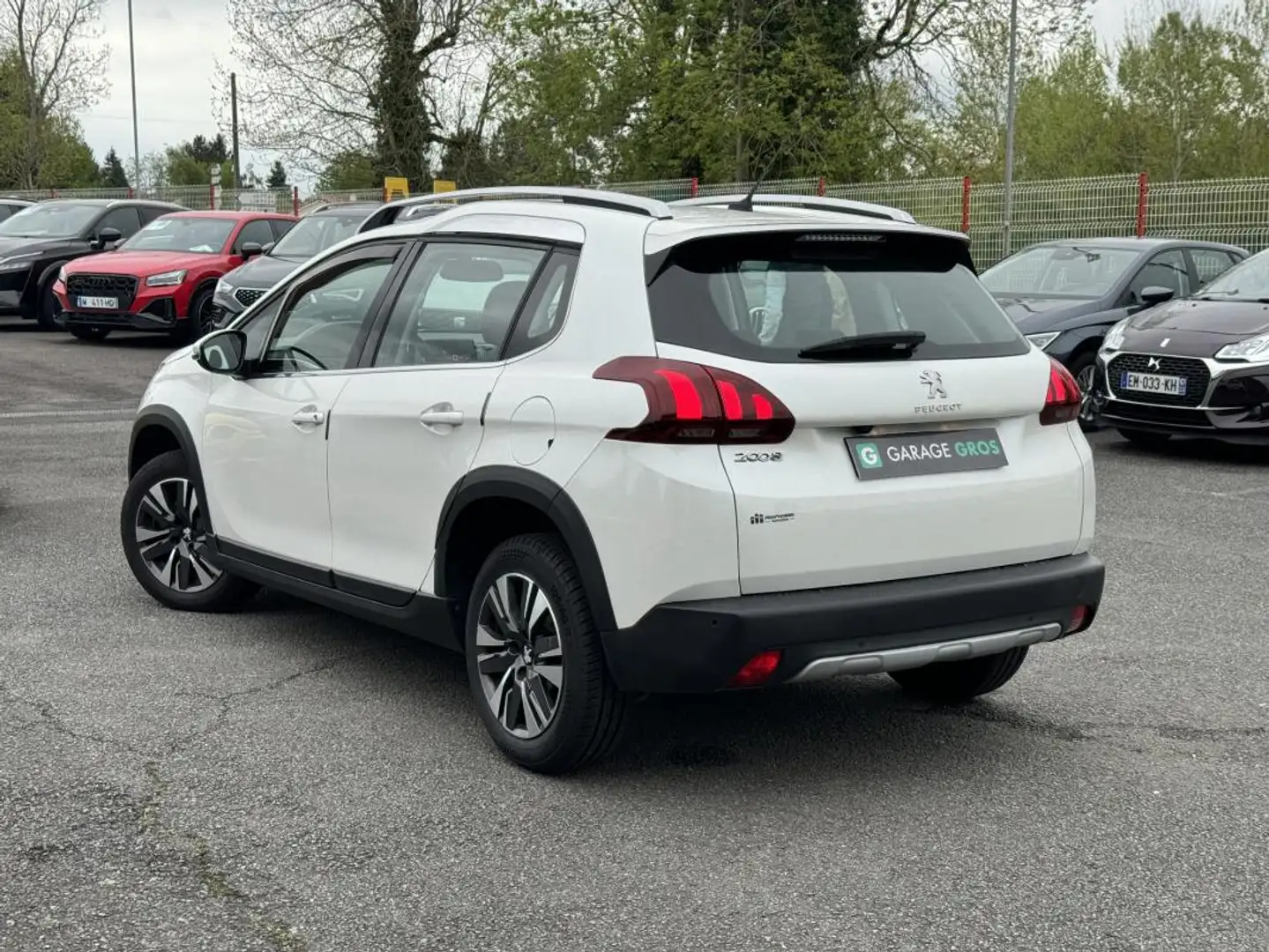 Peugeot 2008 1.2 PureTech 110ch S&S EAT6 Allure Blanc - 2