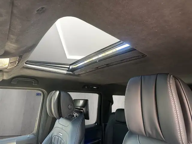 Mercedes-Benz G-Class view 11