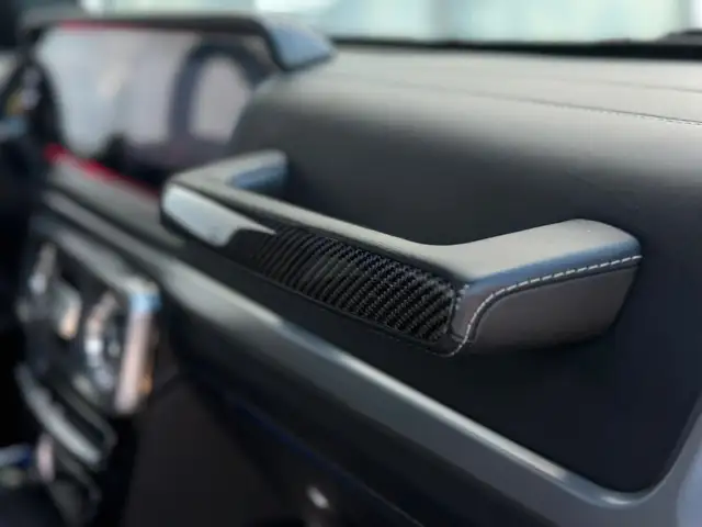 Mercedes-Benz G-Class view 17