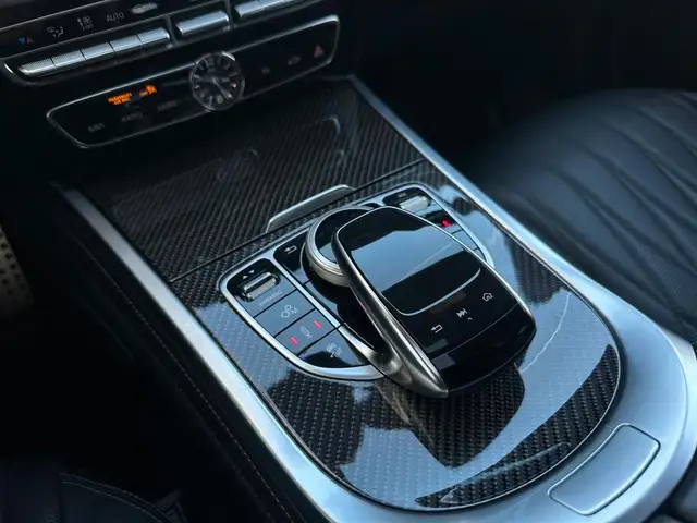 Mercedes-Benz G-Class view 29