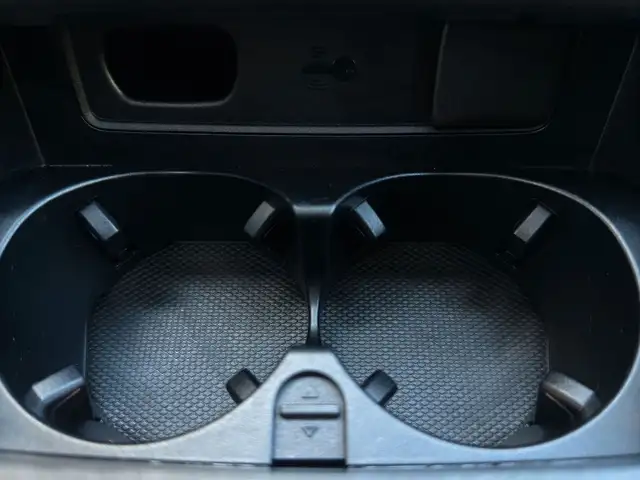 Mercedes-Benz G-Class view 28