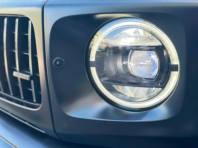 Mercedes-Benz G-Class view 9