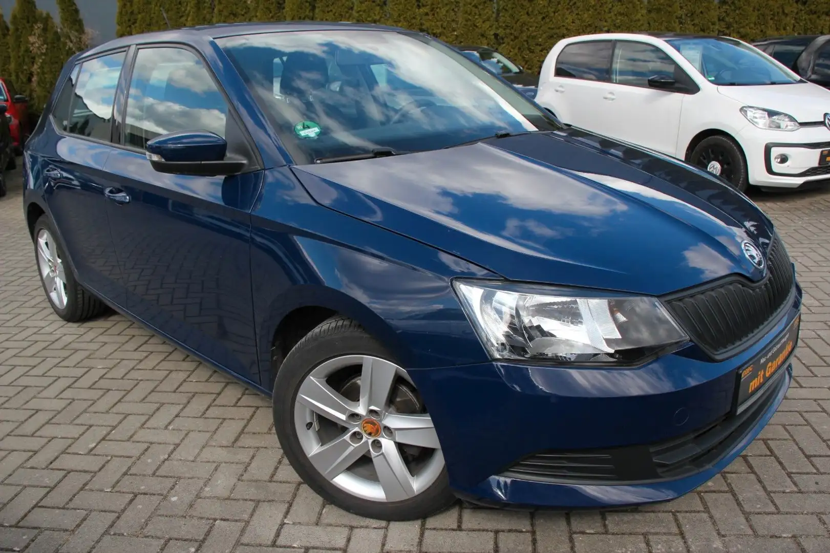 Skoda Fabia Cool Edition Klima/Sitzhz/PDC/Alu/8xReifen Bleu - 1