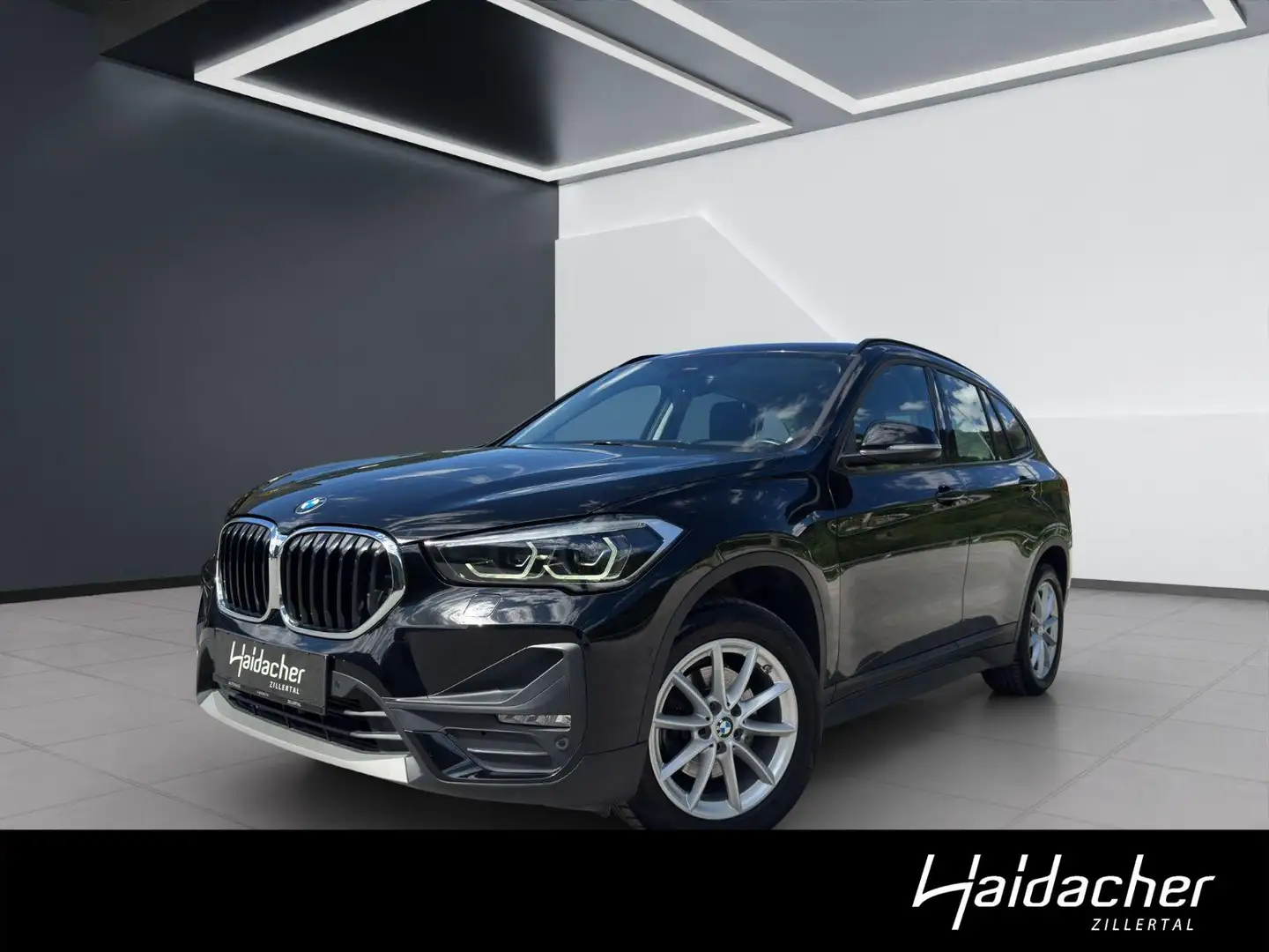 BMW X1 xDrive18d Aut. AHK AUT Navi RKam Klima LED Schwarz - 1