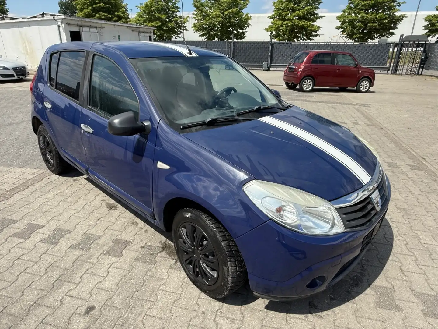 Dacia Sandero 1.6 MPI Lauréate Azul - 2