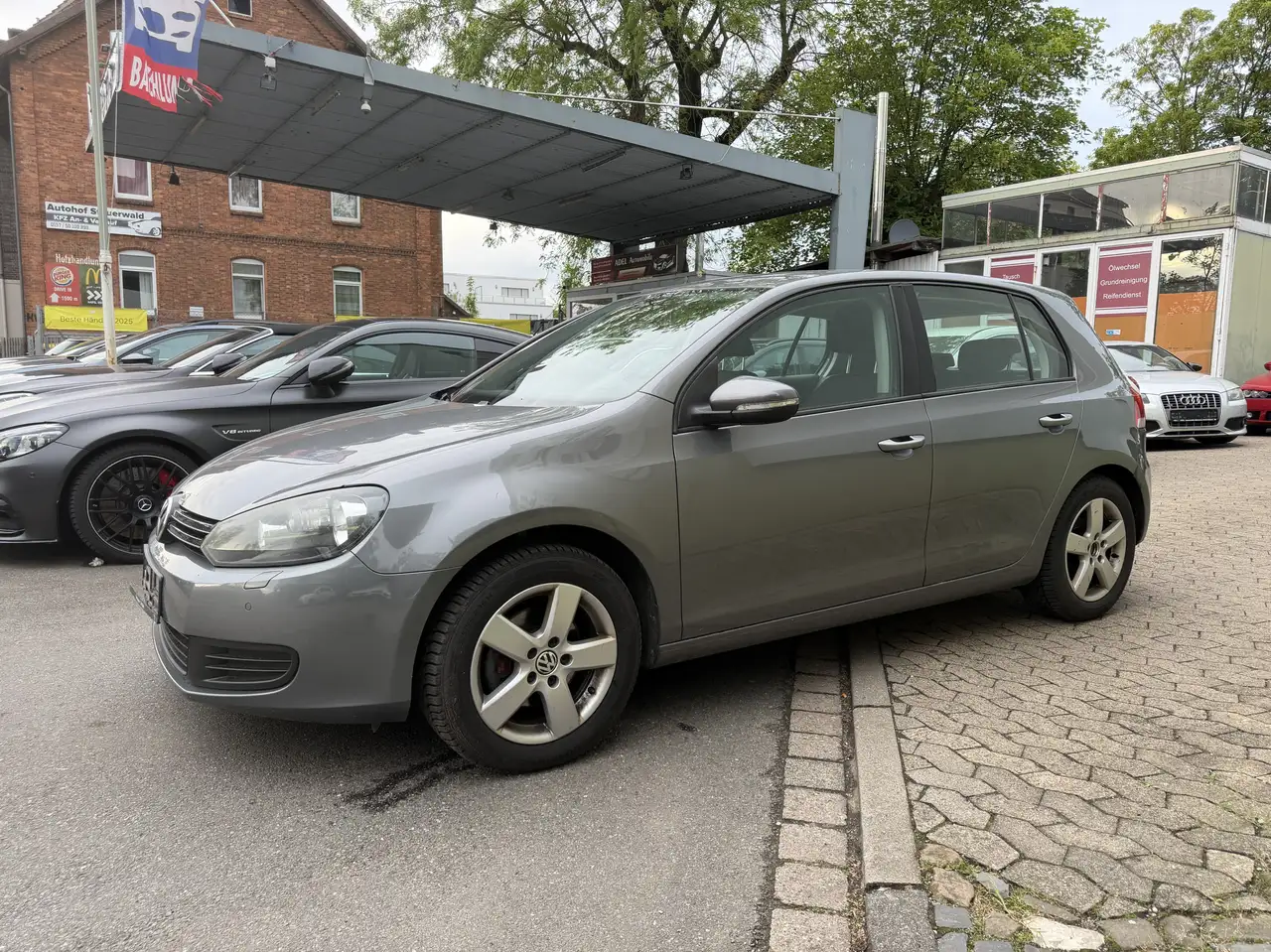 Volkswagen Golf Comfortline — photo 1 of 11
