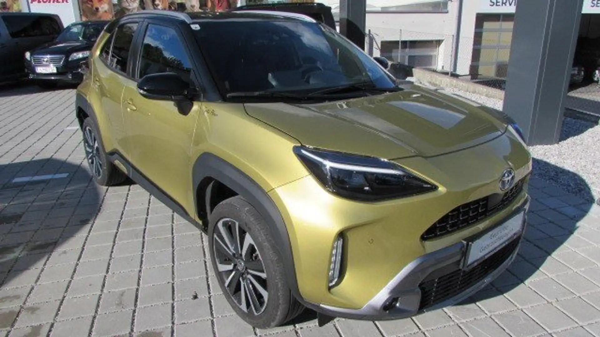 Toyota Yaris Cross Hybrid AWD-i Premiere Edition Gold - 1