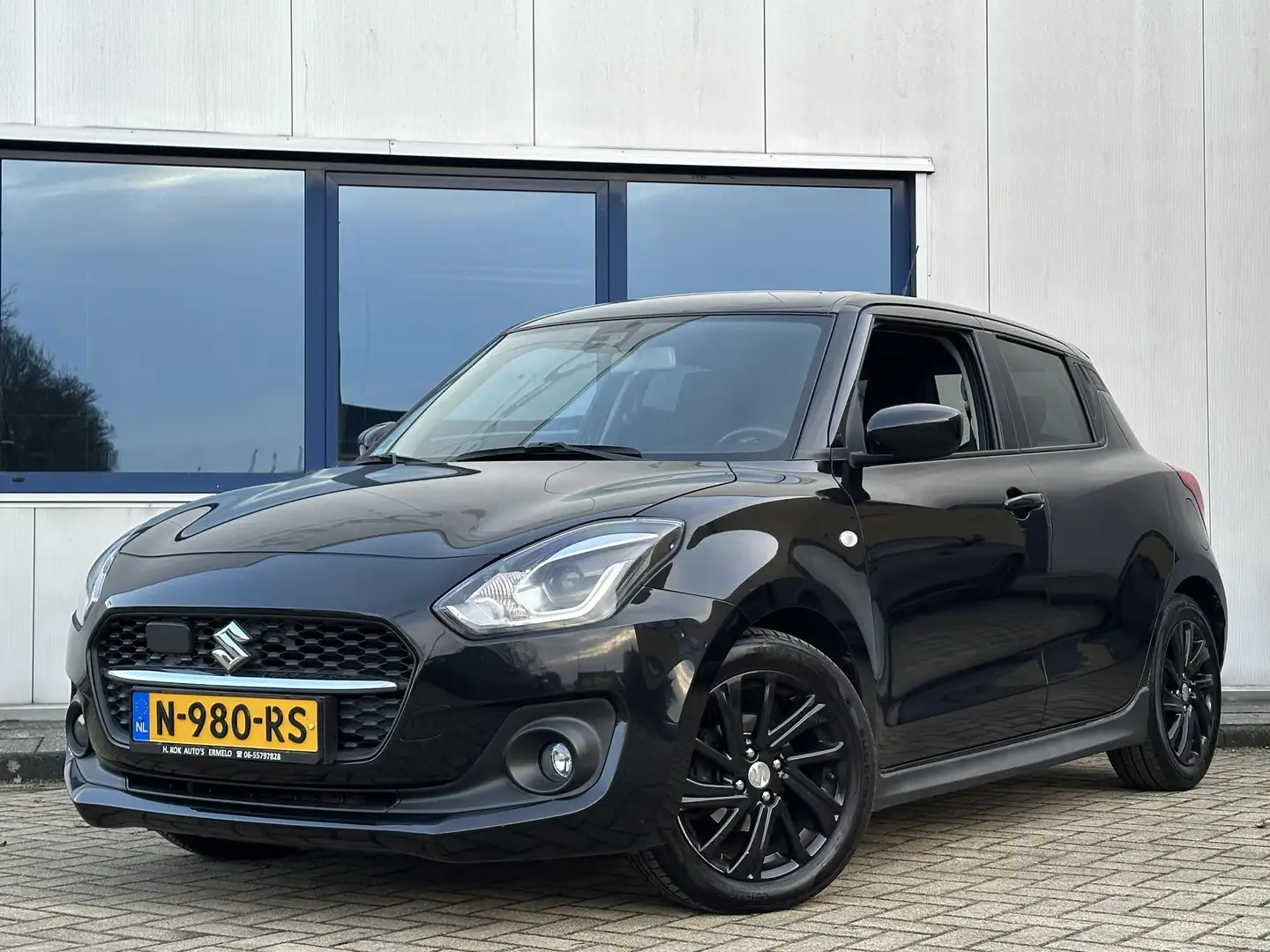 Suzuki Swift 1.2 SPORT Smart Hybrid l CarPlay l Automaat l Schwarz - 1