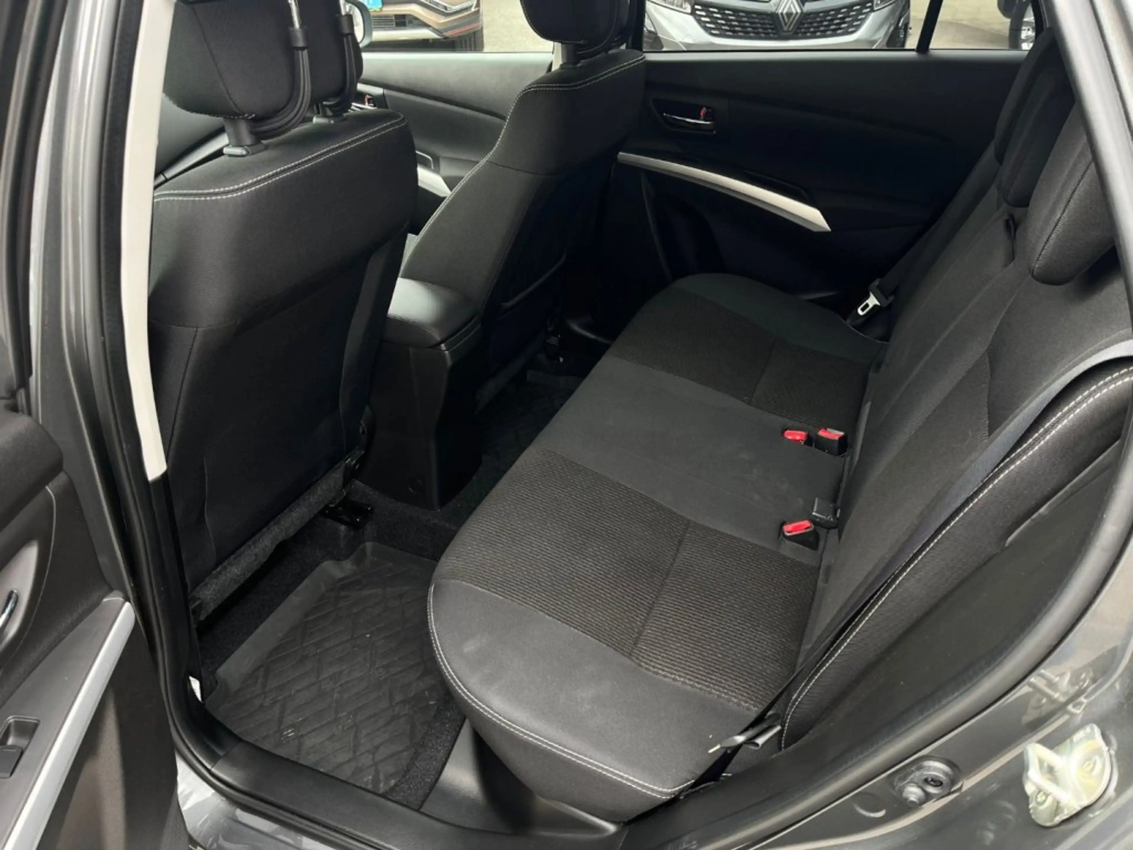 Suzuki Across SX4 S-Cross 1,0 DITC shine — photo 10