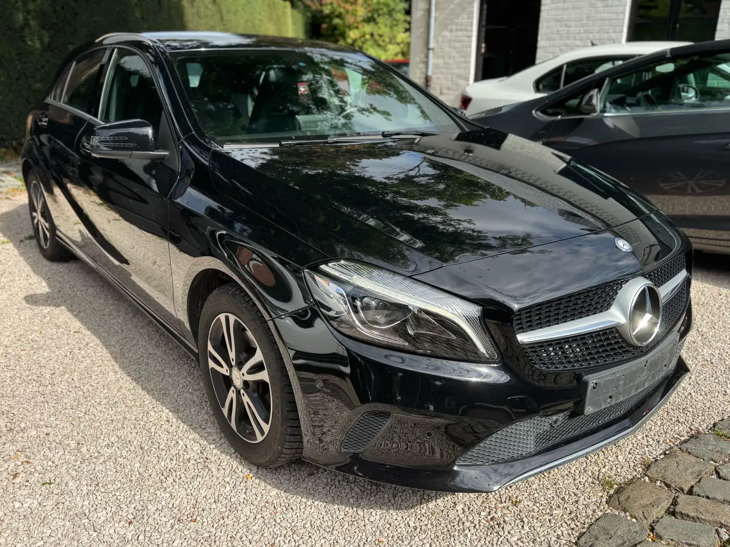 Mercedes-Benz A 180 2016 - 104000KM - LED - GARANTIE Zwart - 2