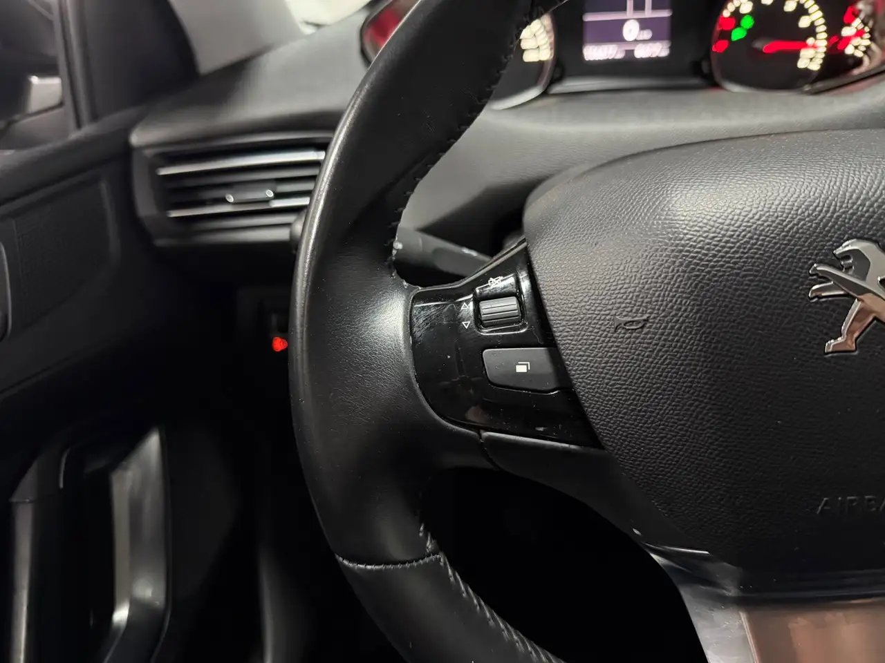 Peugeot 308 1.2 PureTech Blue Lease Allure 130 5D 1e Eig Apple, миниатюра 13