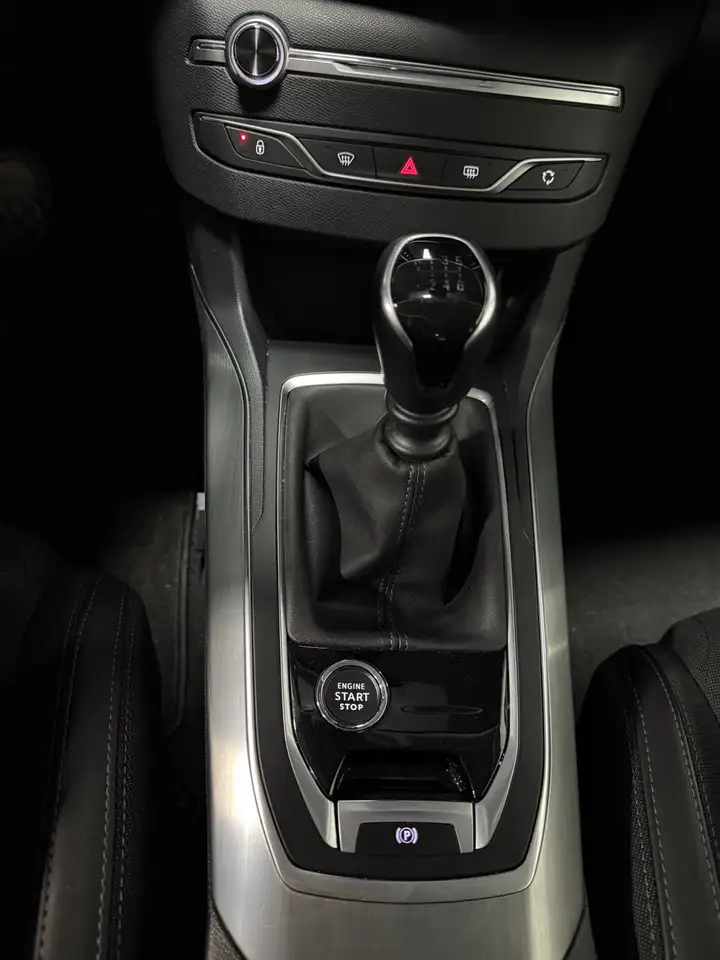 Peugeot 308 1.2 PureTech Blue Lease Allure 130 5D 1e Eig Apple, миниатюра 20