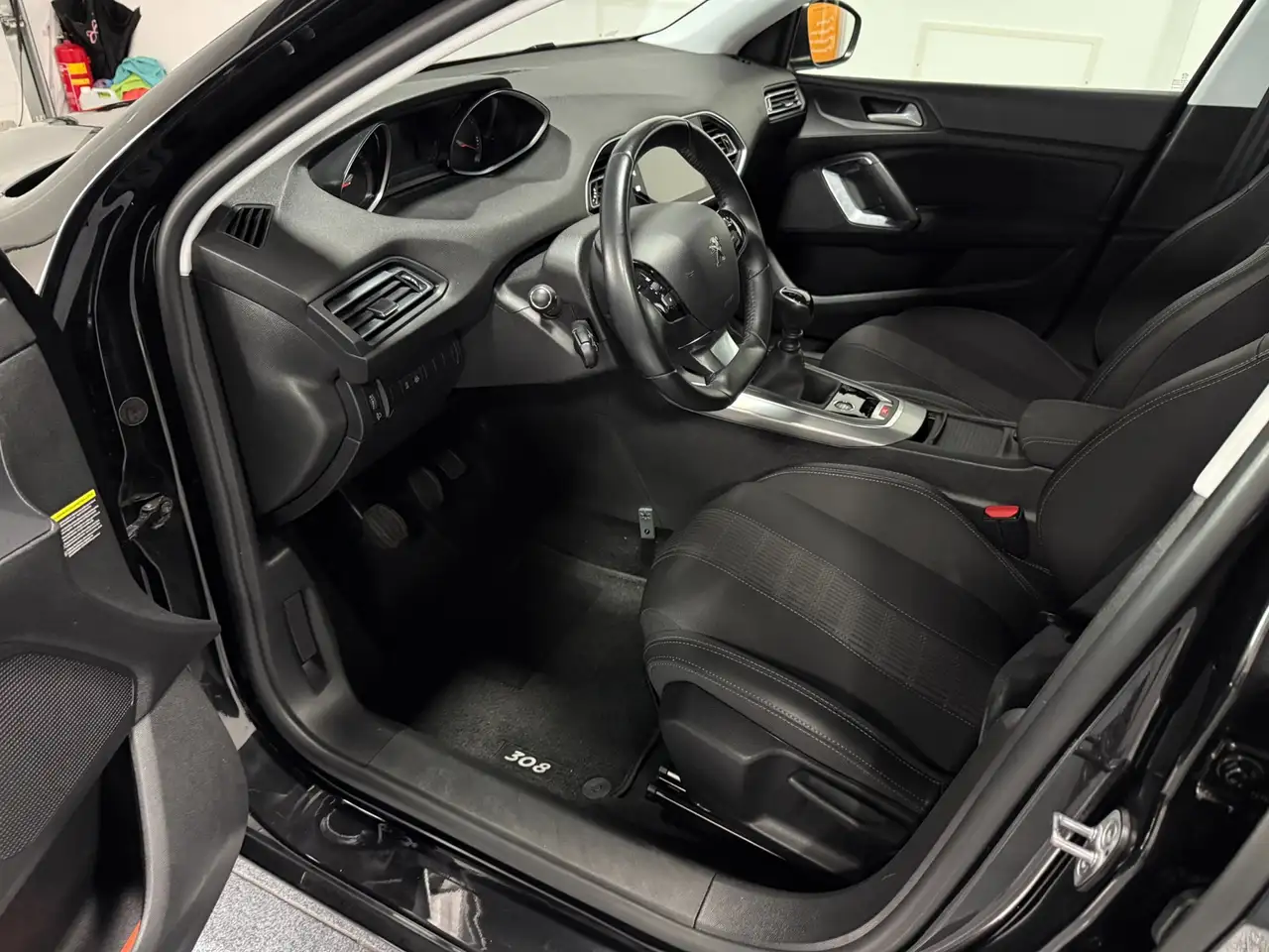 Peugeot 308 1.2 PureTech Blue Lease Allure 130 5D 1e Eig Apple, миниатюра 6