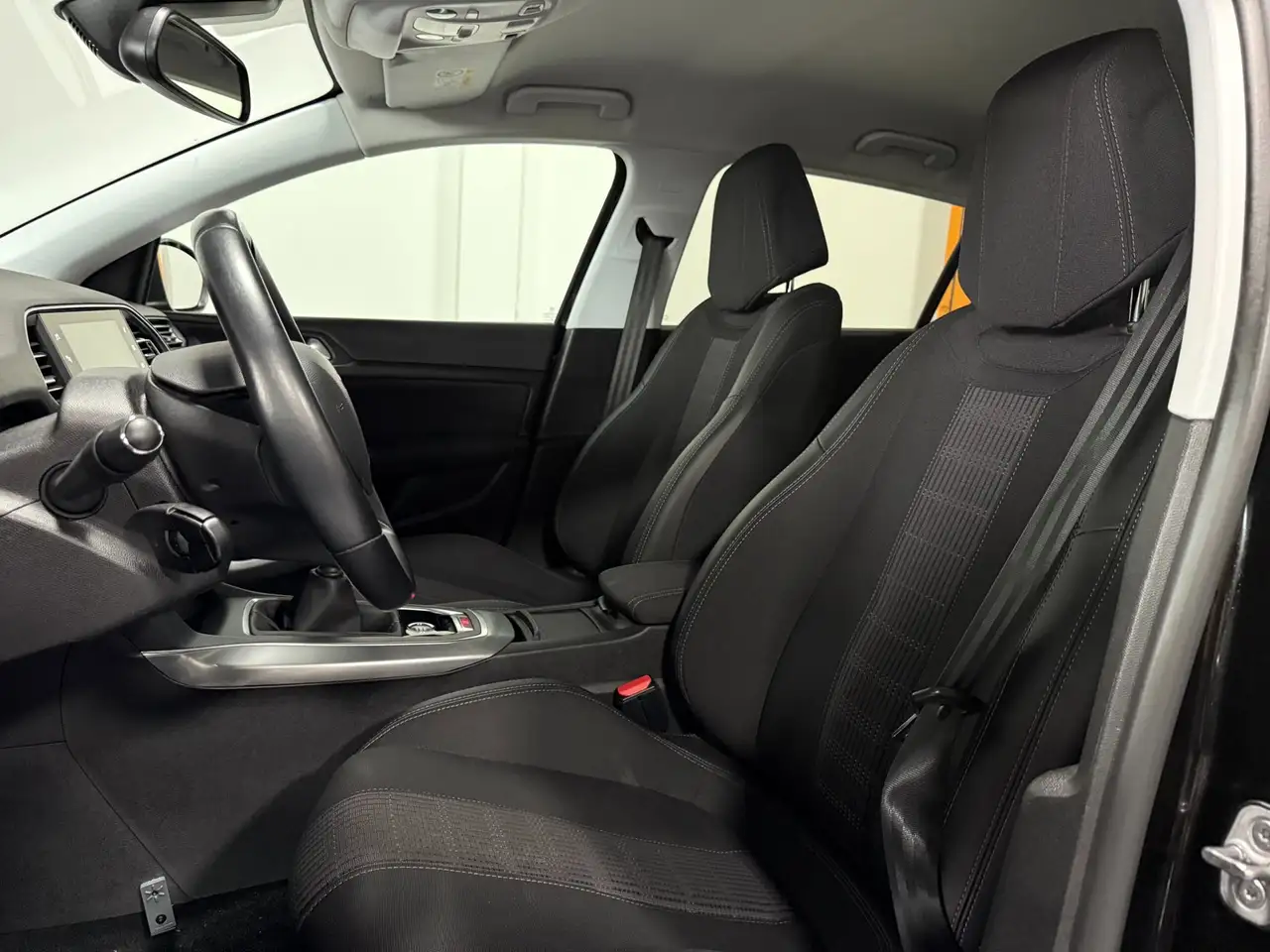 Peugeot 308 1.2 PureTech Blue Lease Allure 130 5D 1e Eig Apple, миниатюра 9