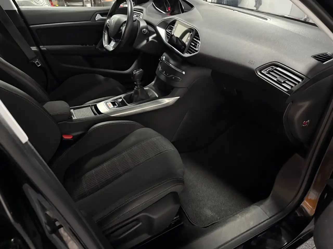 Peugeot 308 1.2 PureTech Blue Lease Allure 130 5D 1e Eig Apple, миниатюра 11