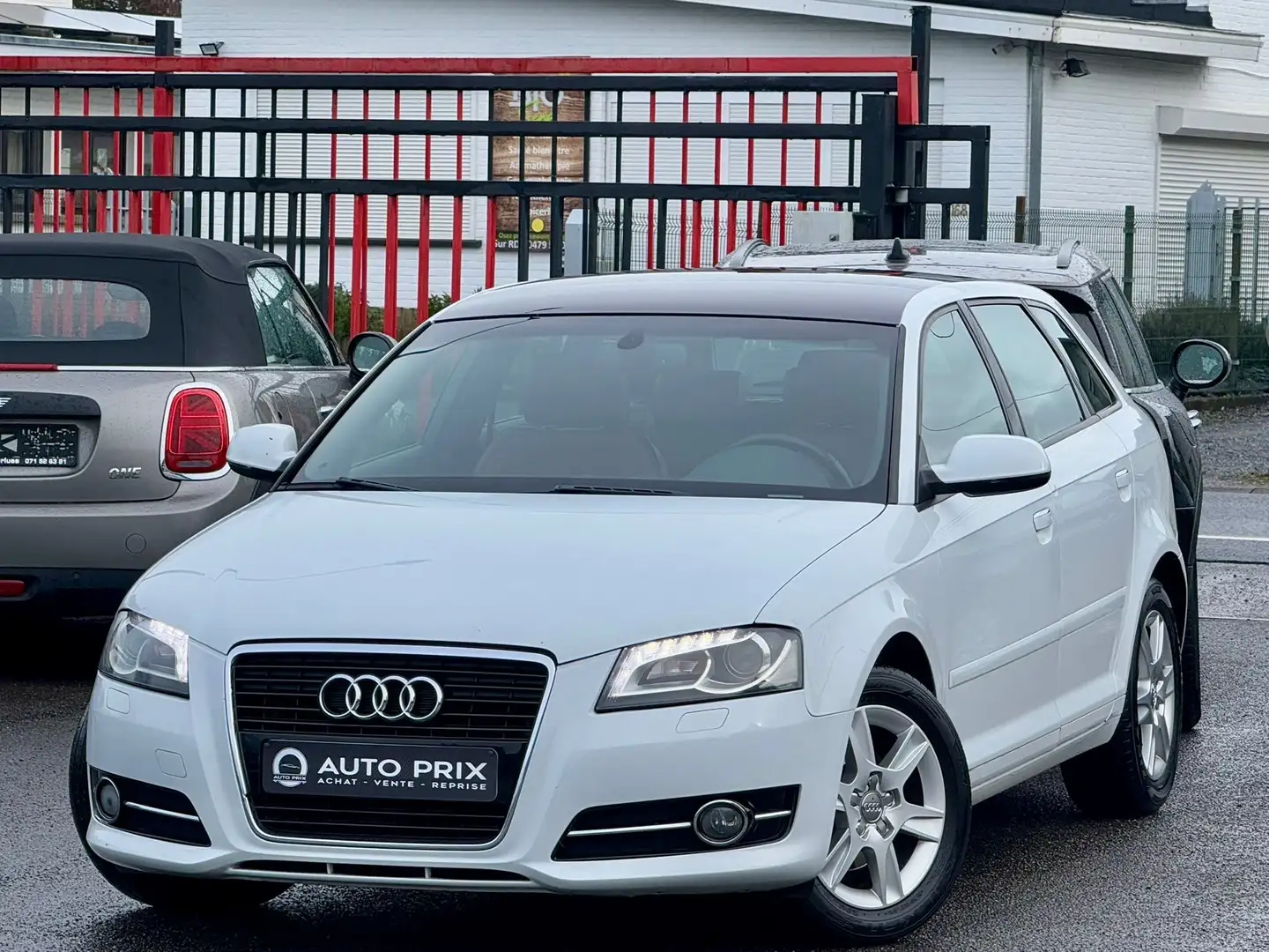 Audi A3 Sportback 1.6 TDi Attraction DPF - 1