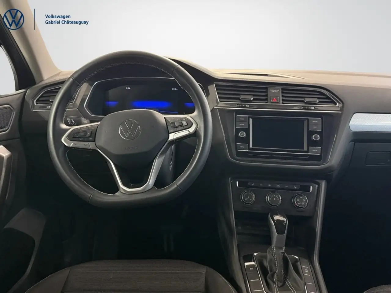 Volkswagen Tiguan снимка Volkswagen Tiguan
