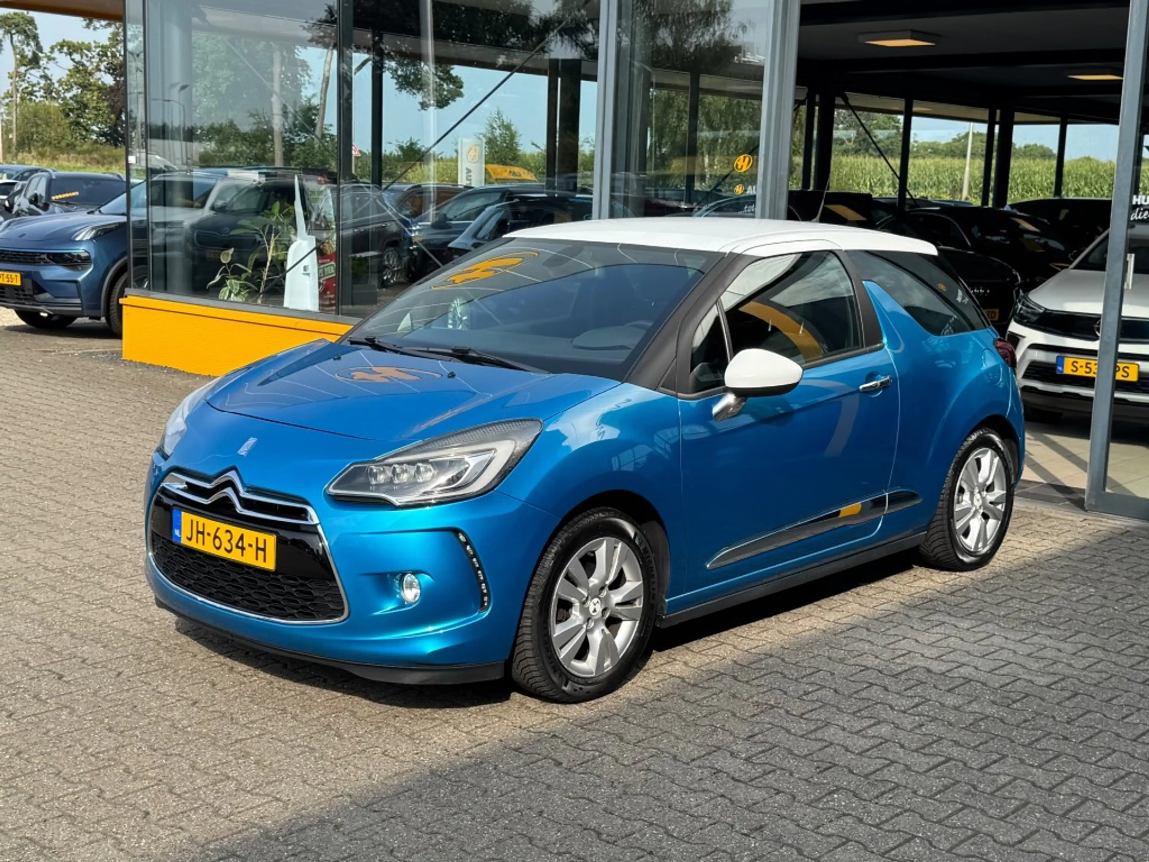 DS Automobiles DS 3 1.2 PureTech So Chic - 1e eigenaar - climate contr — photo 4