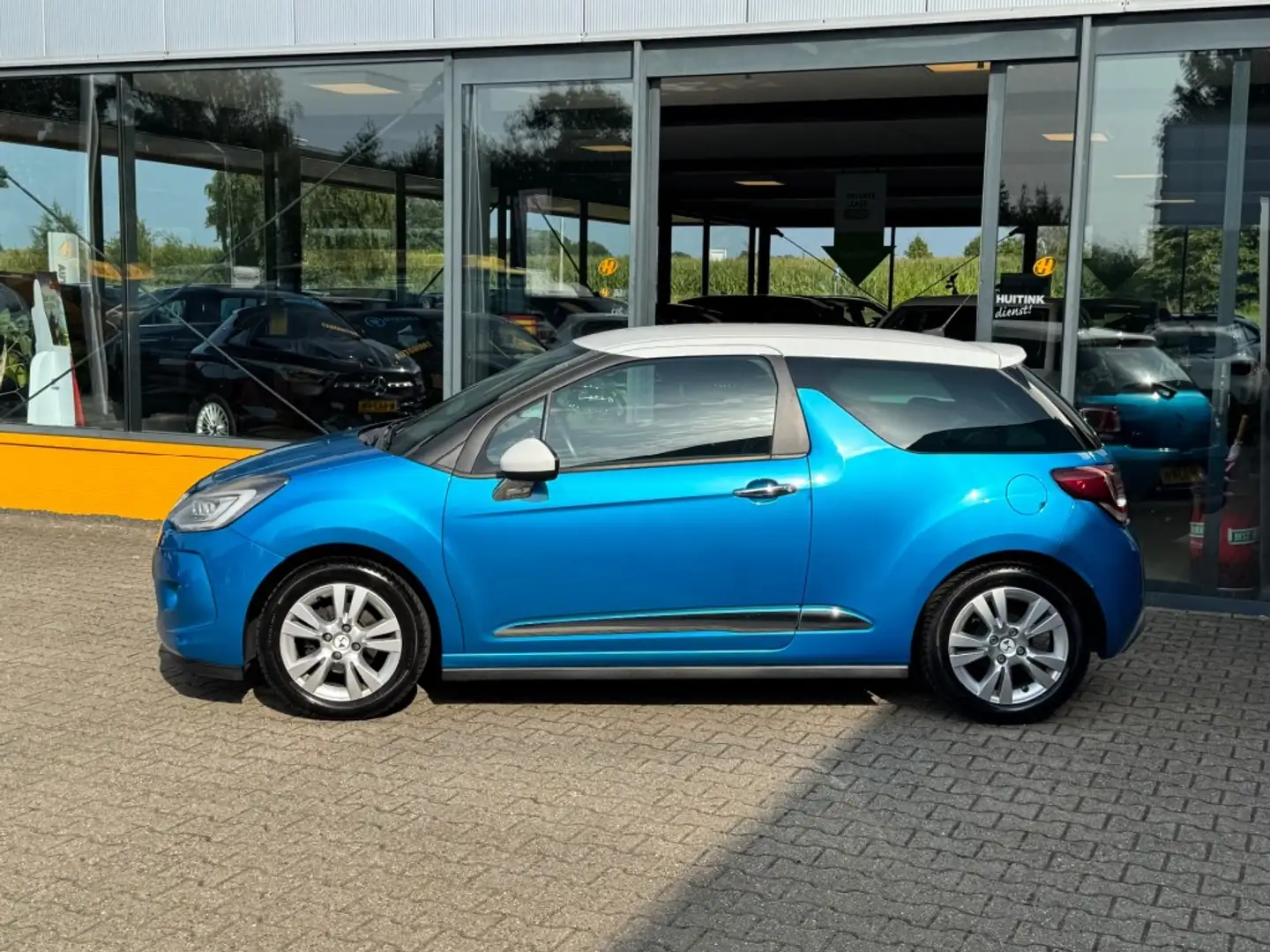 DS Automobiles DS 3 1.2 PureTech So Chic - 1e eigenaar - climate contr Blauw - 2