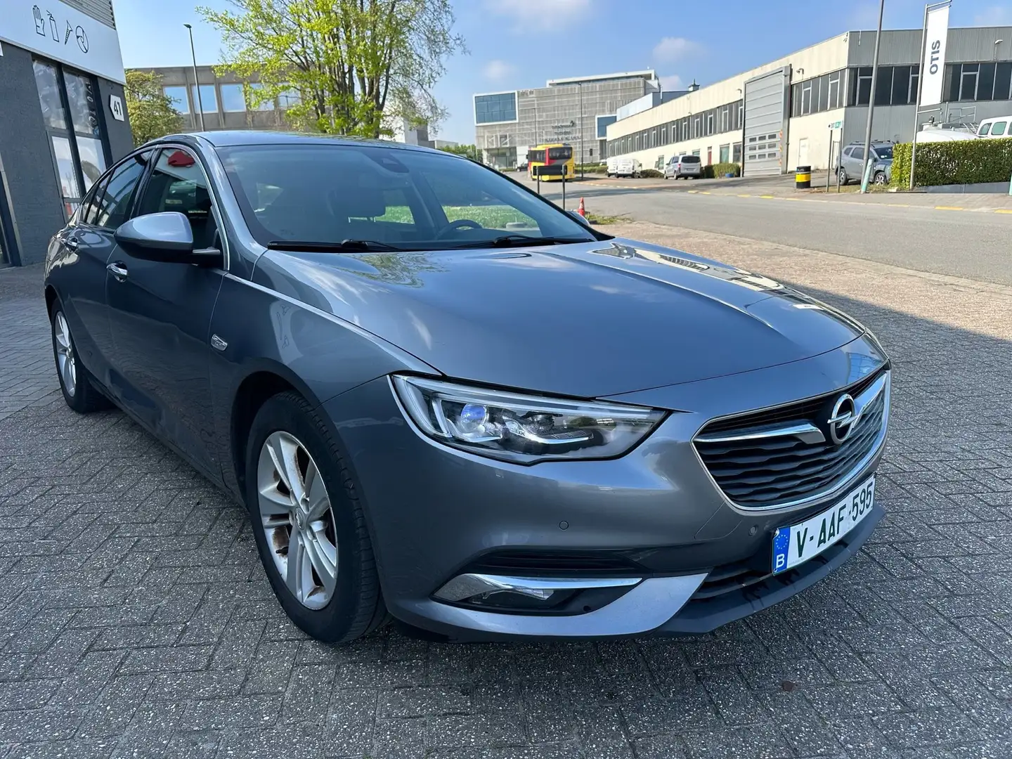 Opel Insignia 1.6 euro6b - 1