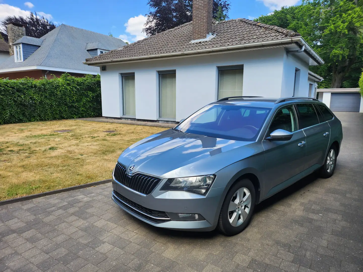 Skoda Superb SW 2.0 CR TDi Ambition*****7.850 € + Btw***** Gris - 1