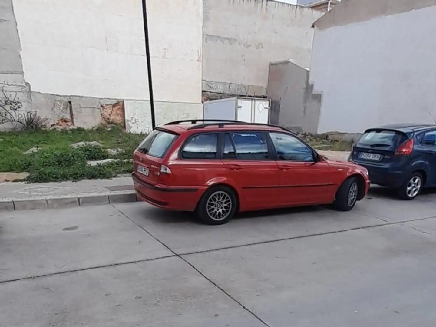 BMW 320 320d Touring Rojo - 1