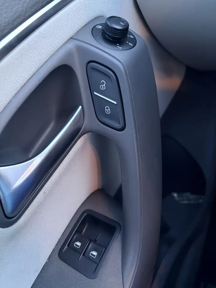 Volkswagen Polo Citadine 3 portes — photo 6