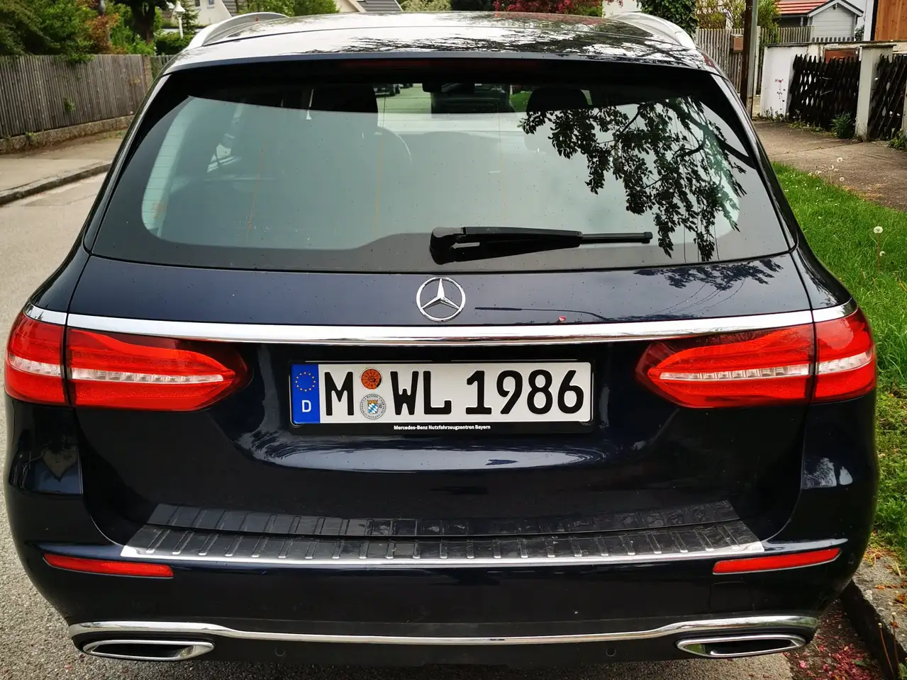 Mercedes-Benz E 220