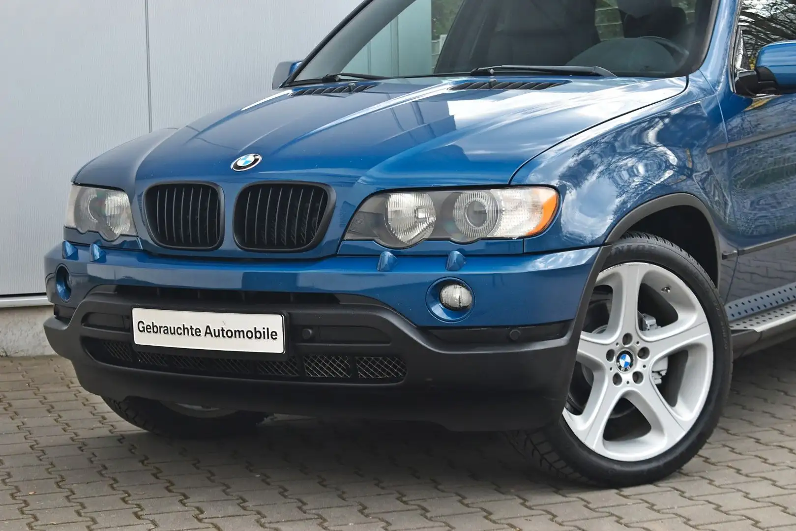 BMW X5 4.4i *IS Sportpaket/Komfortsitze! AHK! 20"* Modrá - 1