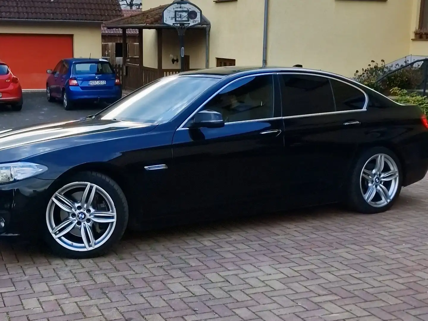 BMW 525 5er Diesel 525d Sport-Aut. Black - 1