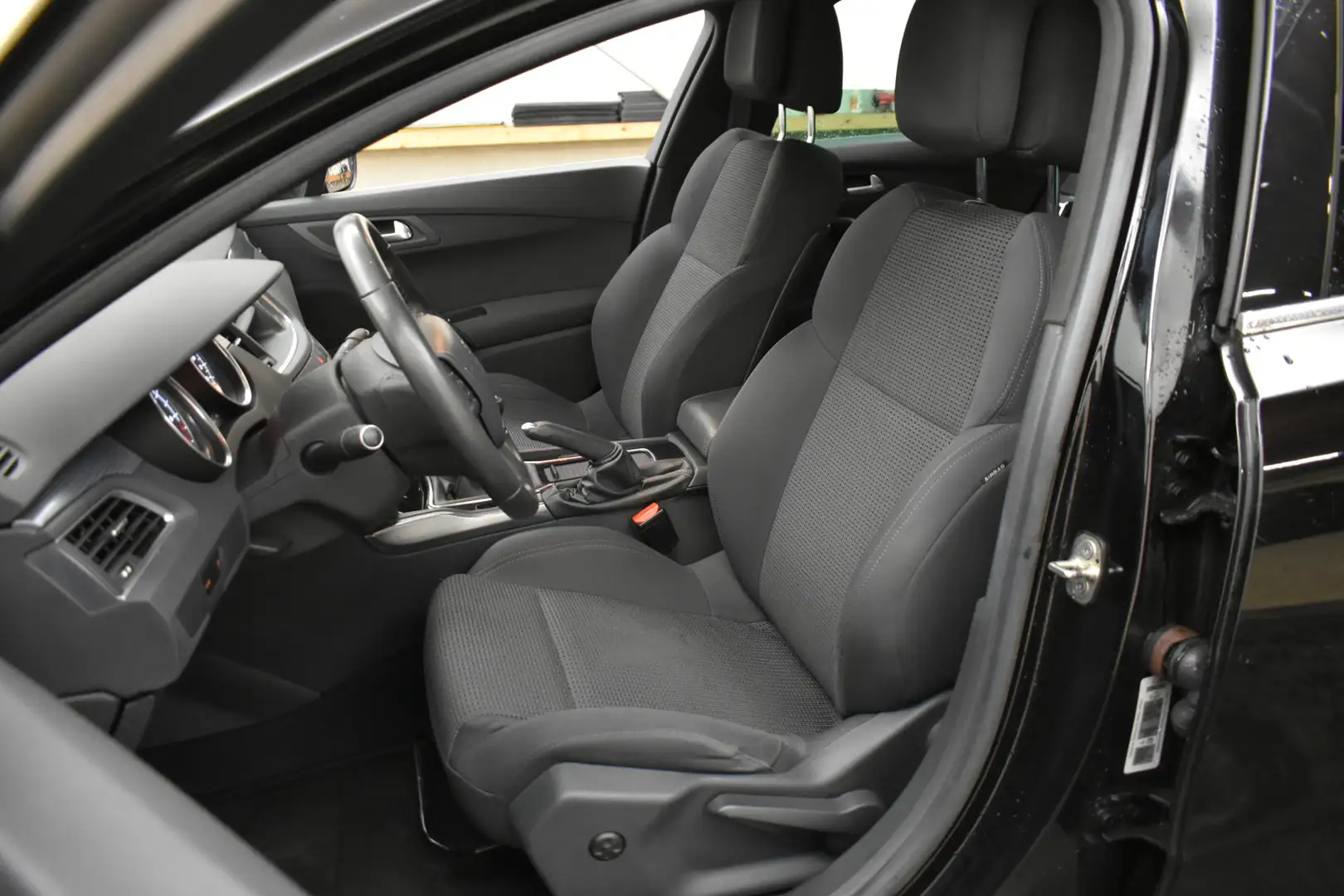 Peugeot 508 SW 1.6 THP Active Trekh PDC APK 12-2026 Climate Co Noir - 2