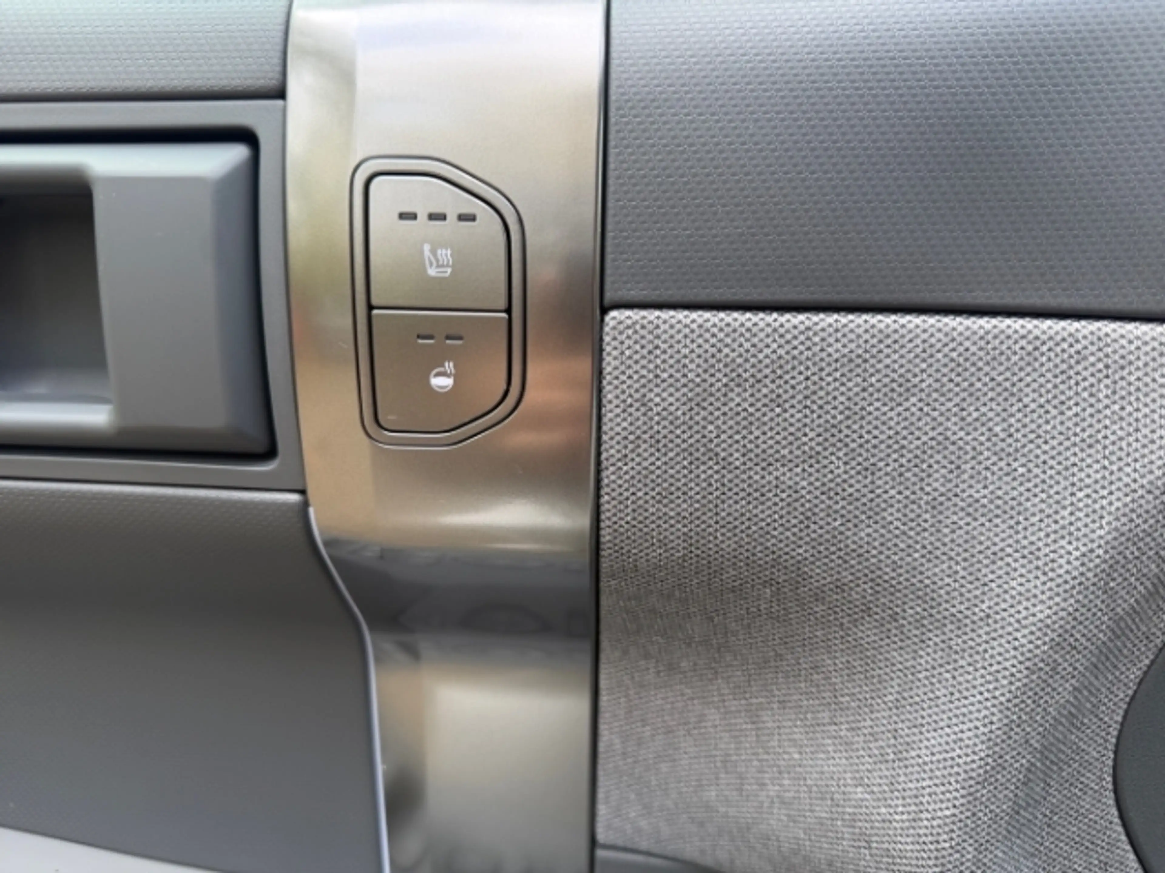 Kia EV3 Earth 81.4 kWh WÄRMEPUMPE,CARPLAY,360°KAMERA,AMBIE — photo 15