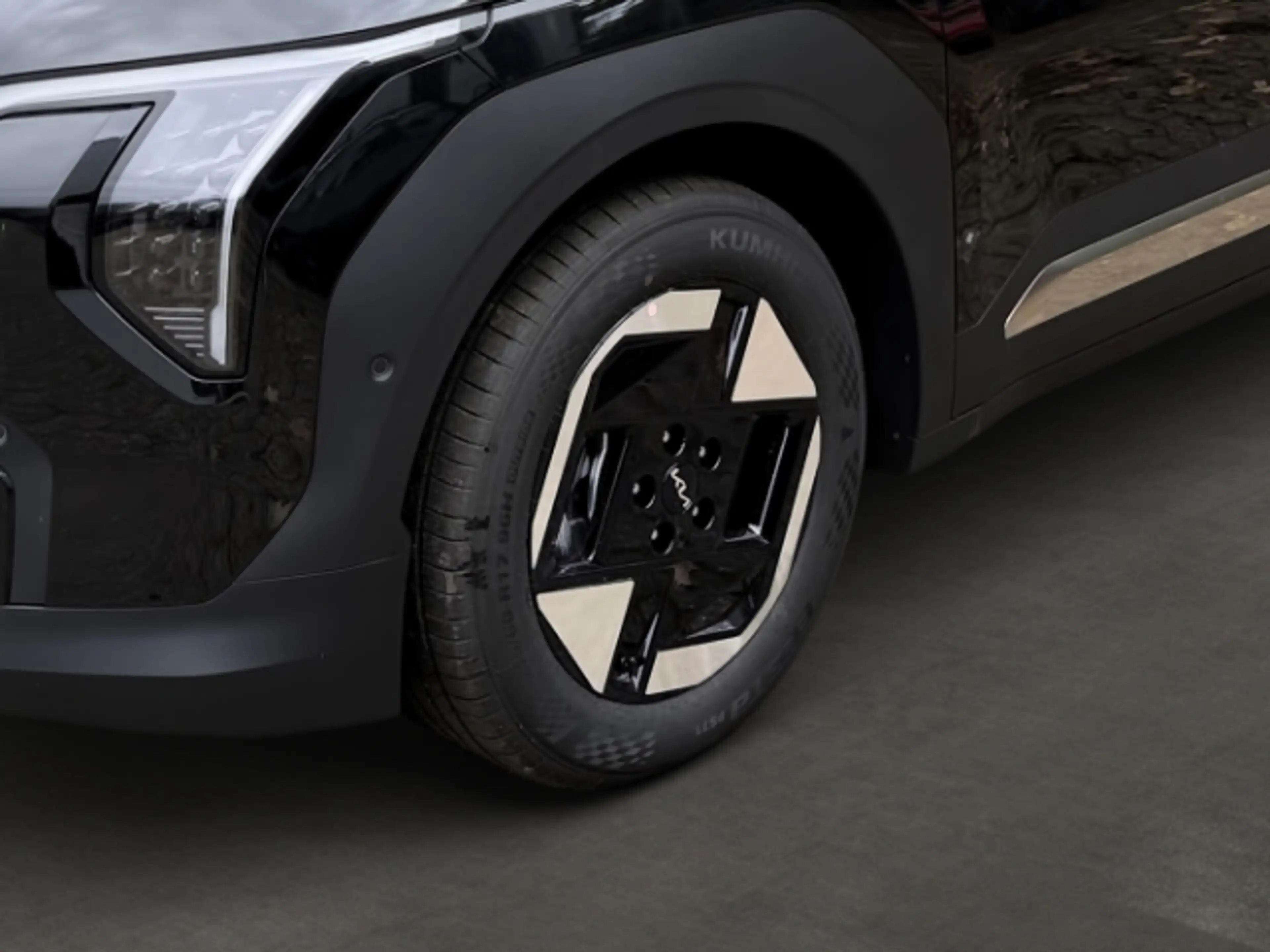Kia EV3 Earth 81.4 kWh WÄRMEPUMPE,CARPLAY,360°KAMERA,AMBIE — photo 6