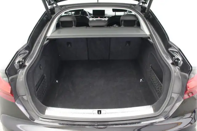 Audi A5 view 9