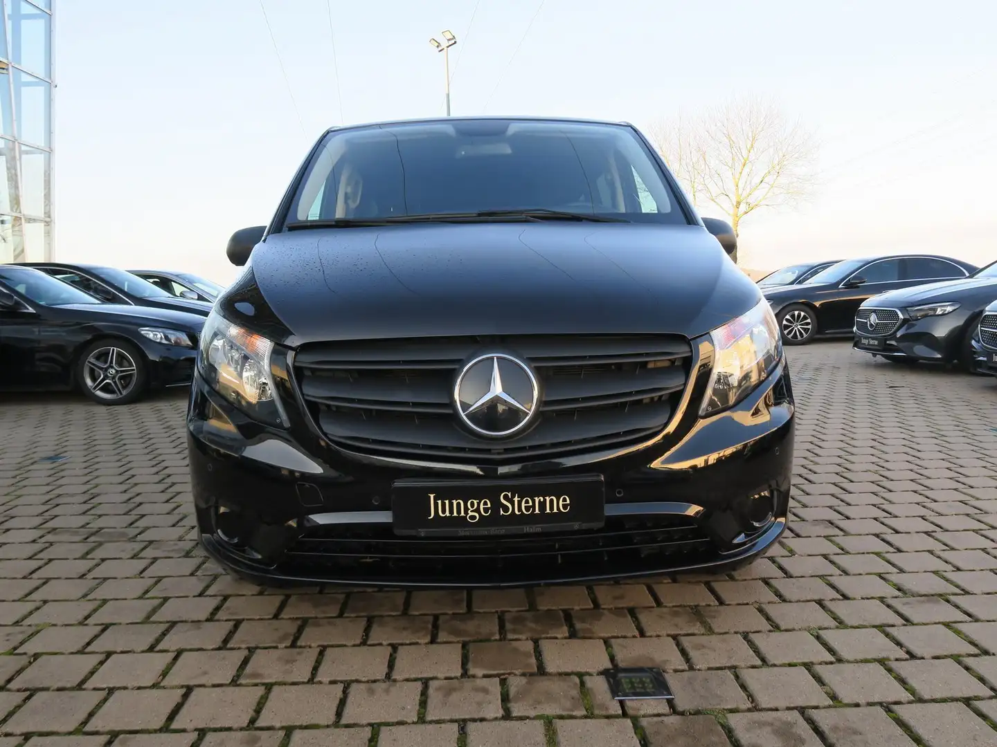 Mercedes-Benz Vito 114 CDI Tourer Lang Rückfahrkamera 8-Sitze Schwarz - 2