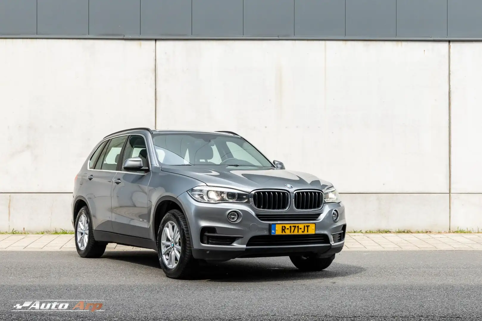 BMW X5 xDrive35i High Executive Grijs - 1